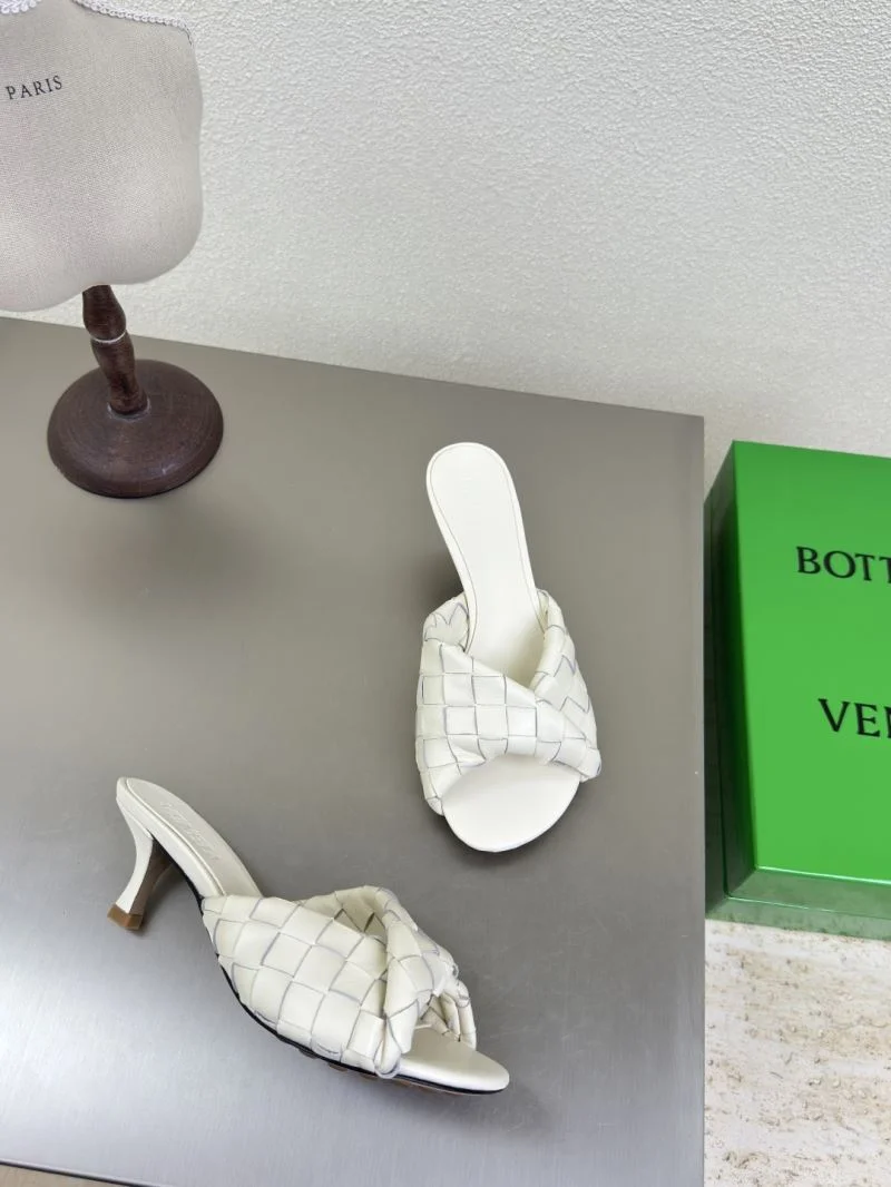 Sleek Bottega Veneta Sandals 6770