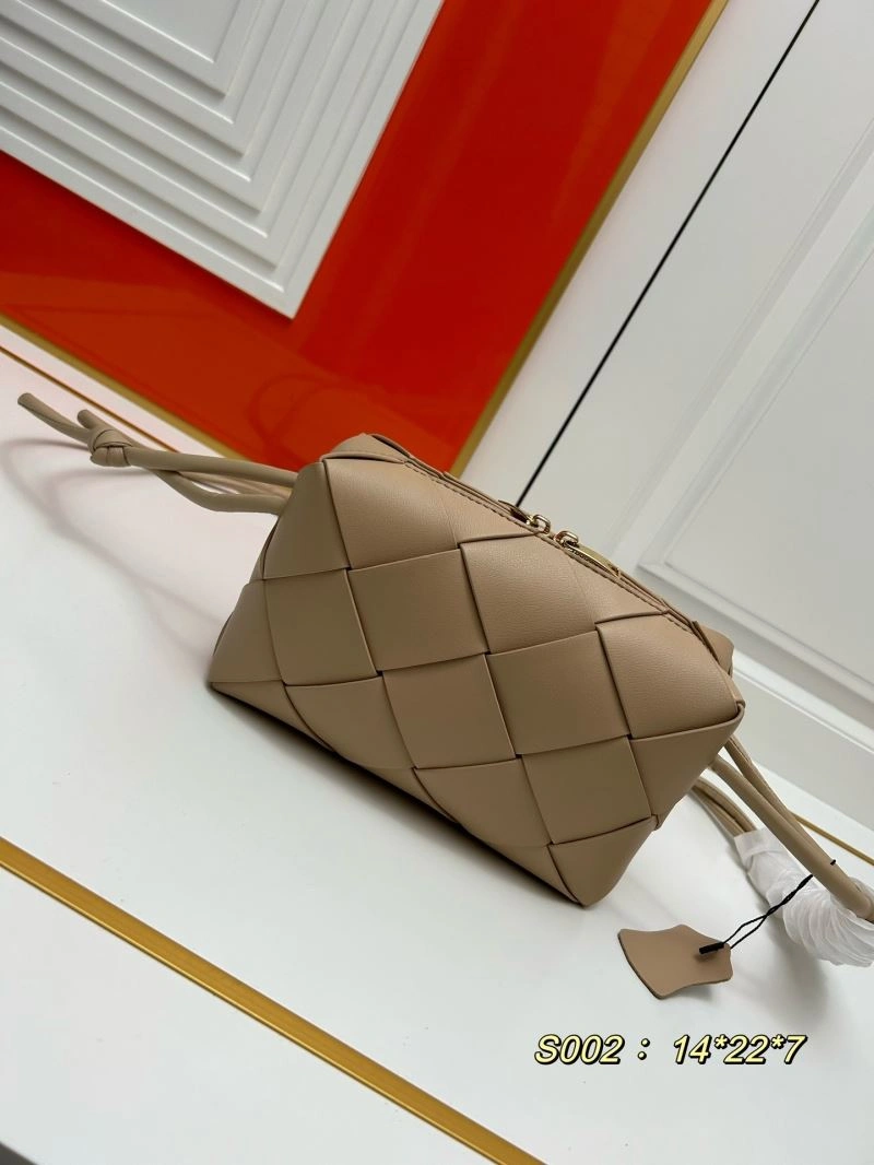 Bottega Veneta Satchel Bags ComfortFit 84768