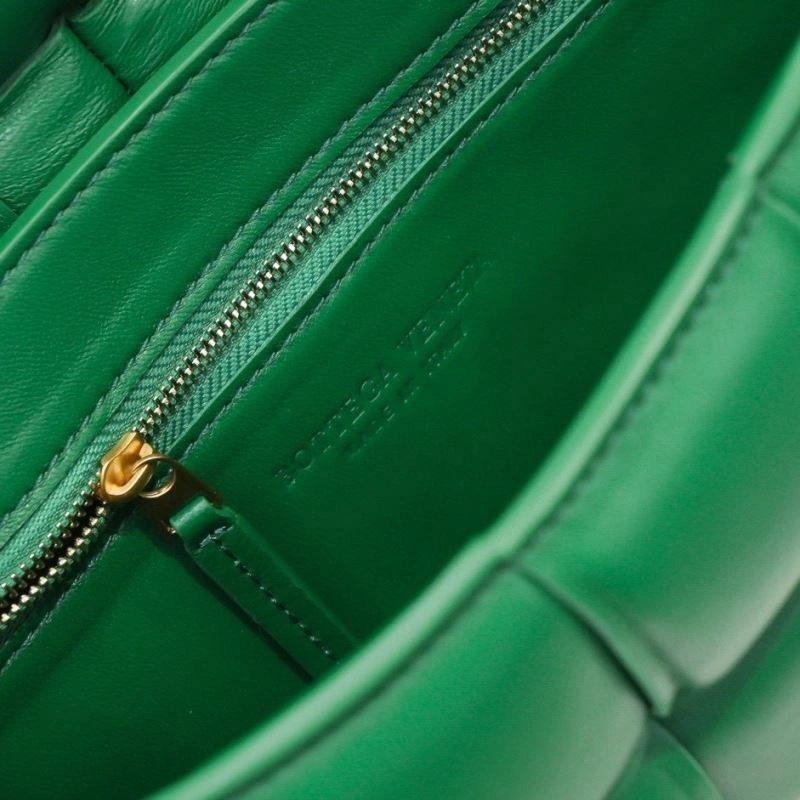 Bottega Veneta Satchel Bags ModernLook 68047