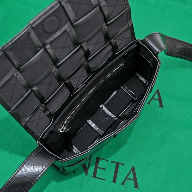 Bottega Veneta Satchel Bags WaterResistant 68078