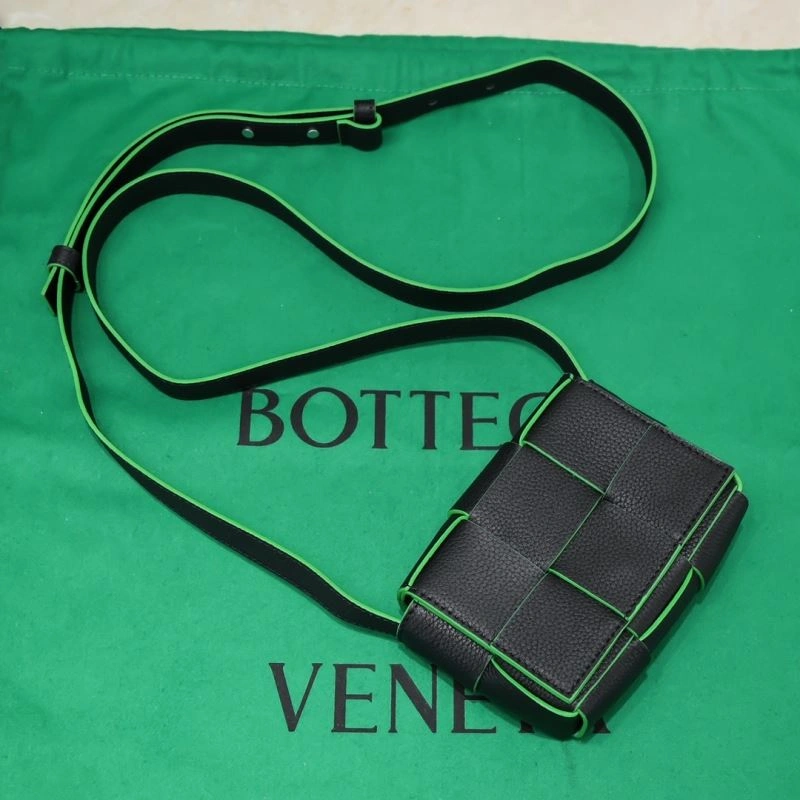 Bottega Veneta Satchel Bags UrbanChic 68025