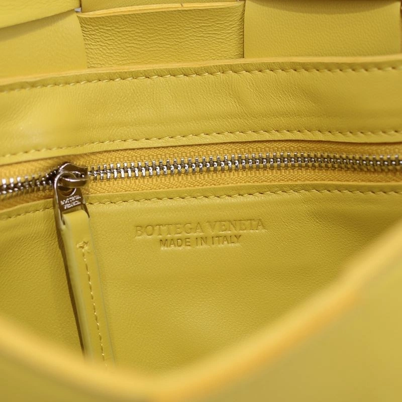 Bottega Veneta Satchel Bags WeatherProof 68022