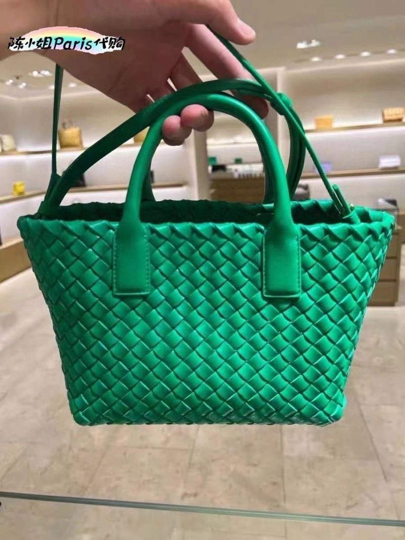 Refined Bottega Veneta Satchel Bags 68058