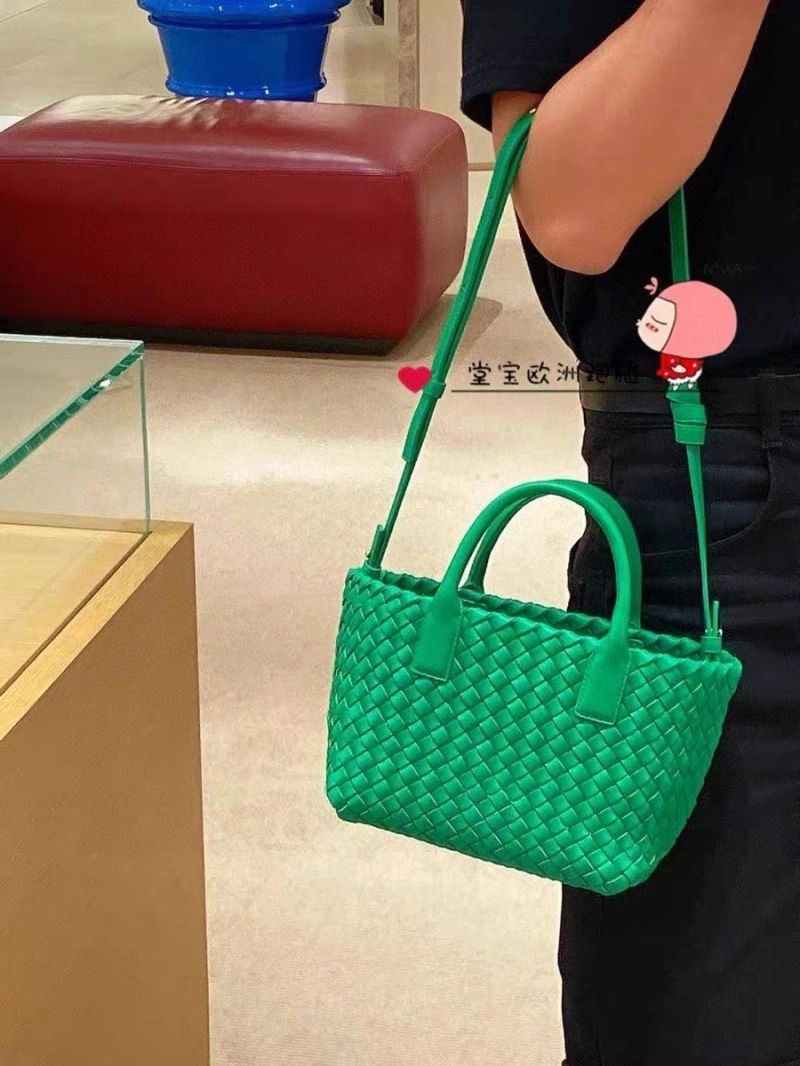Refined Bottega Veneta Satchel Bags 68058