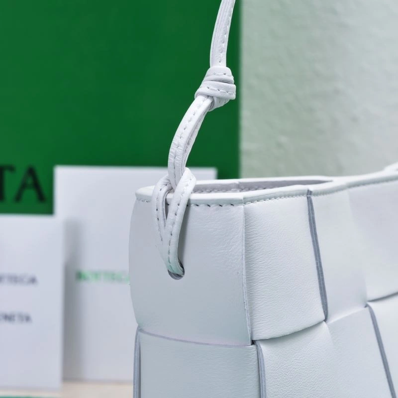 Bottega Veneta Satchel Bags Unisex 67941