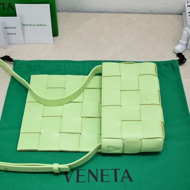 Bottega Veneta Satchel Bags Elegant 67859
