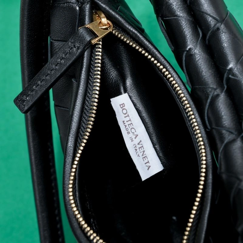 Sporty Bottega Veneta Satchel Bags 67822