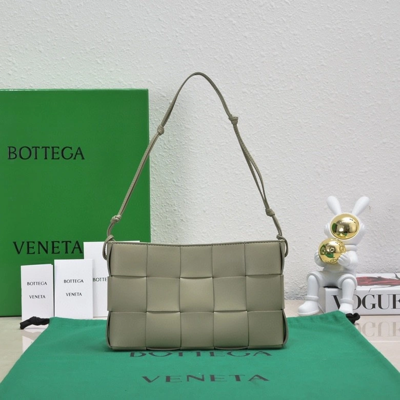 RelaxedFit Bottega Veneta Satchel Bags 67828
