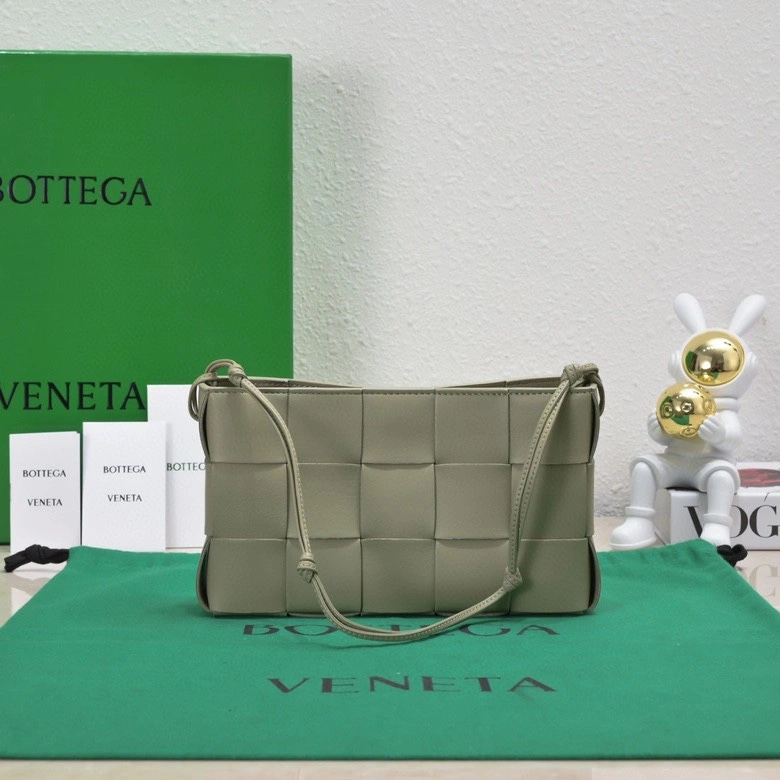 RelaxedFit Bottega Veneta Satchel Bags 67828