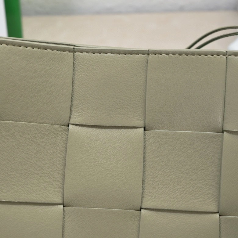 RelaxedFit Bottega Veneta Satchel Bags 67828