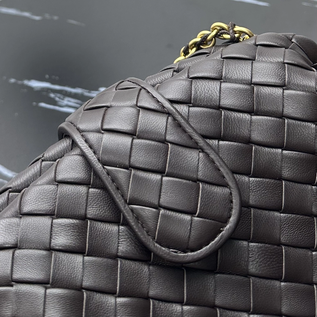 Sporty Bottega Veneta Satchel Bags 67724
