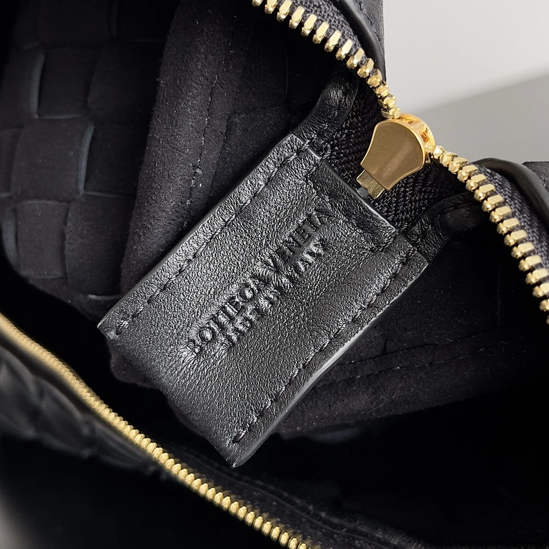 Bottega Veneta Satchel Bags Compact 67720
