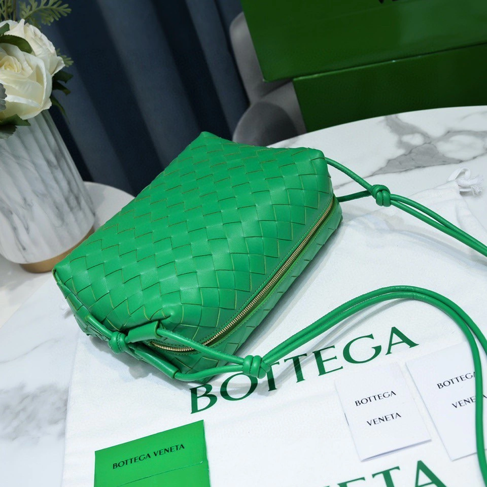 Bottega Veneta Satchel Bags RelaxedFit 67704