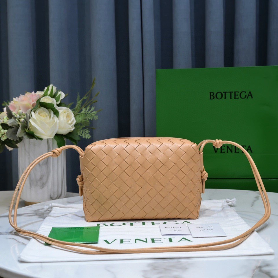 Unisex Bottega Veneta Satchel Bags 67703