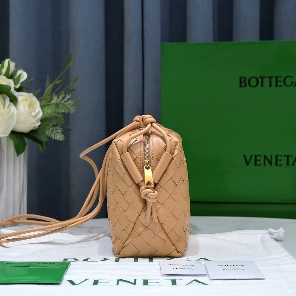 Unisex Bottega Veneta Satchel Bags 67703