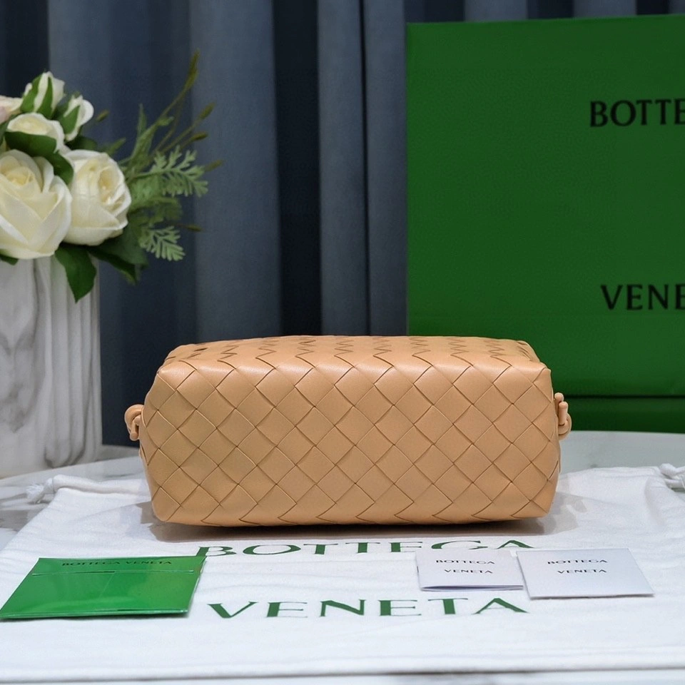 Unisex Bottega Veneta Satchel Bags 67703