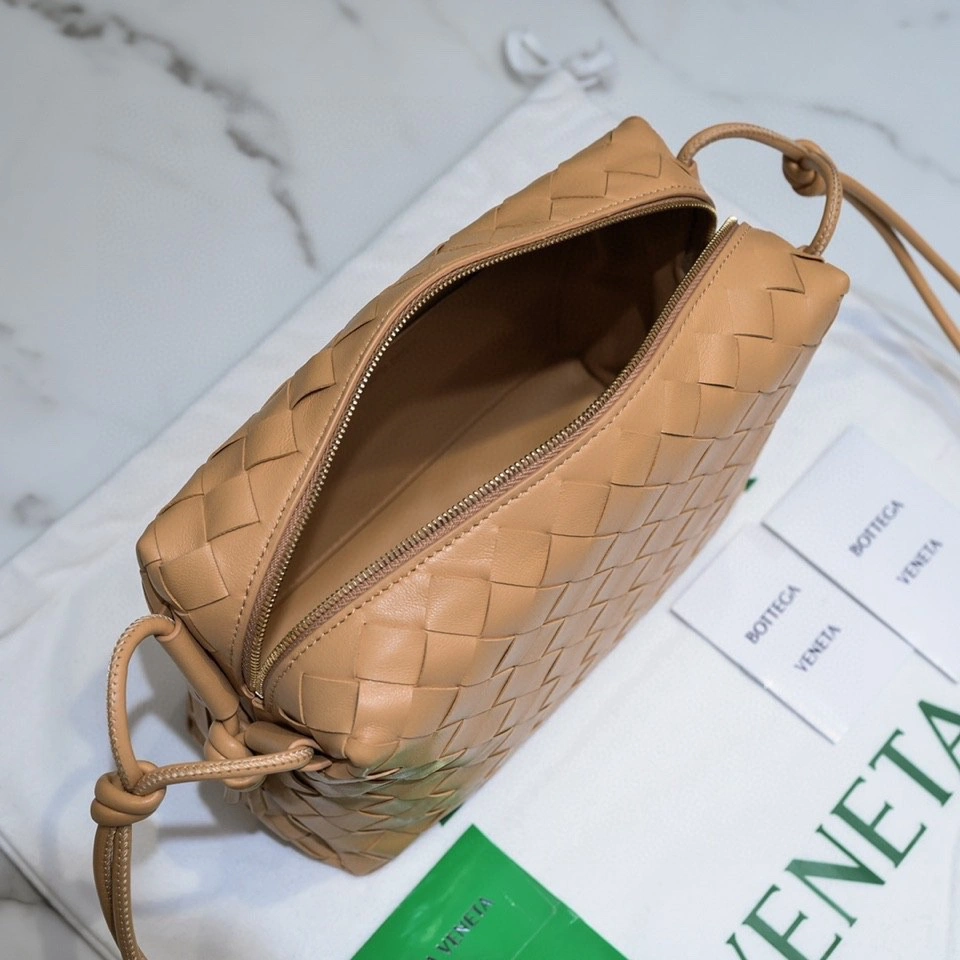 Unisex Bottega Veneta Satchel Bags 67703