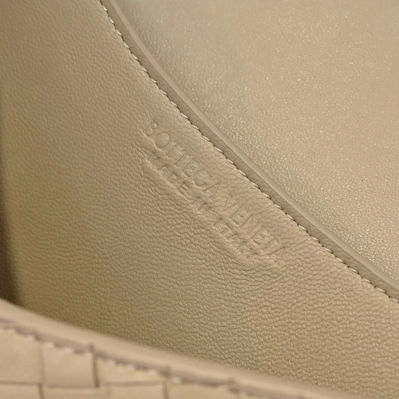Bottega Veneta Satchel Bags ModernLook 51900
