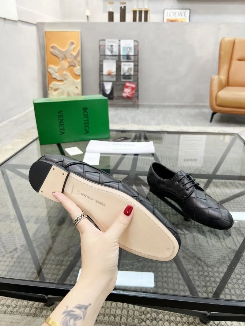 WaterResistant Bottega Veneta Shoes 5024