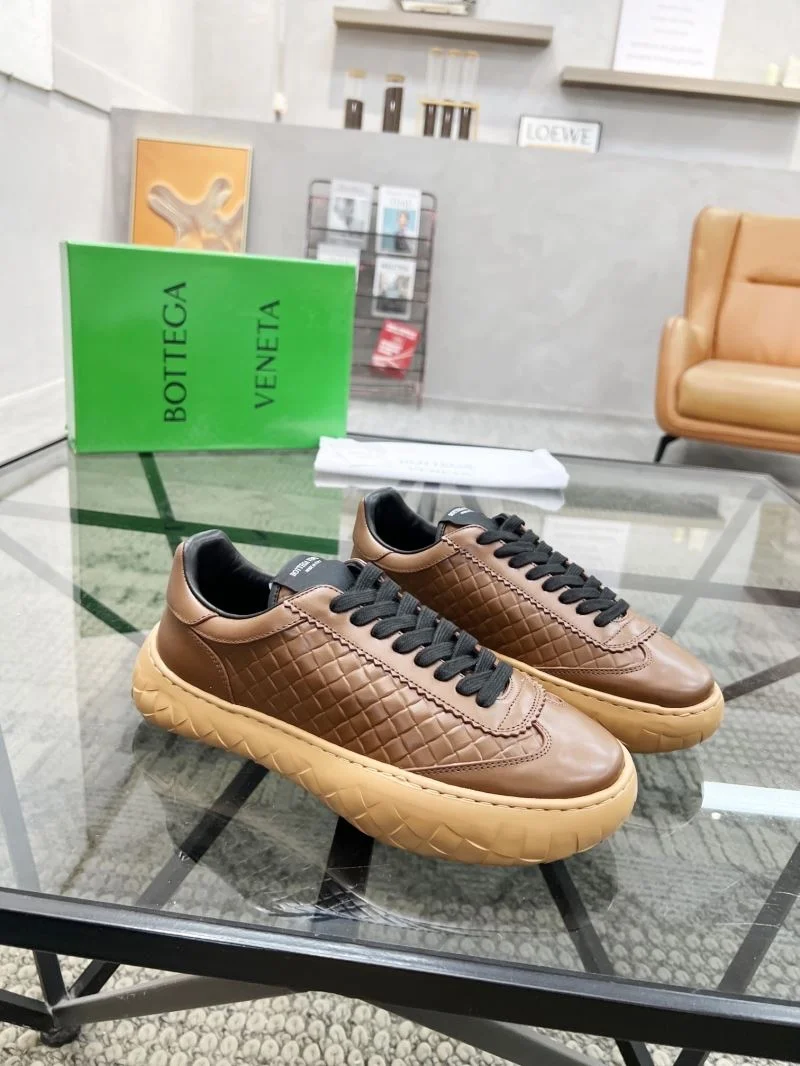 RelaxedFit Bottega Veneta Shoes 5050