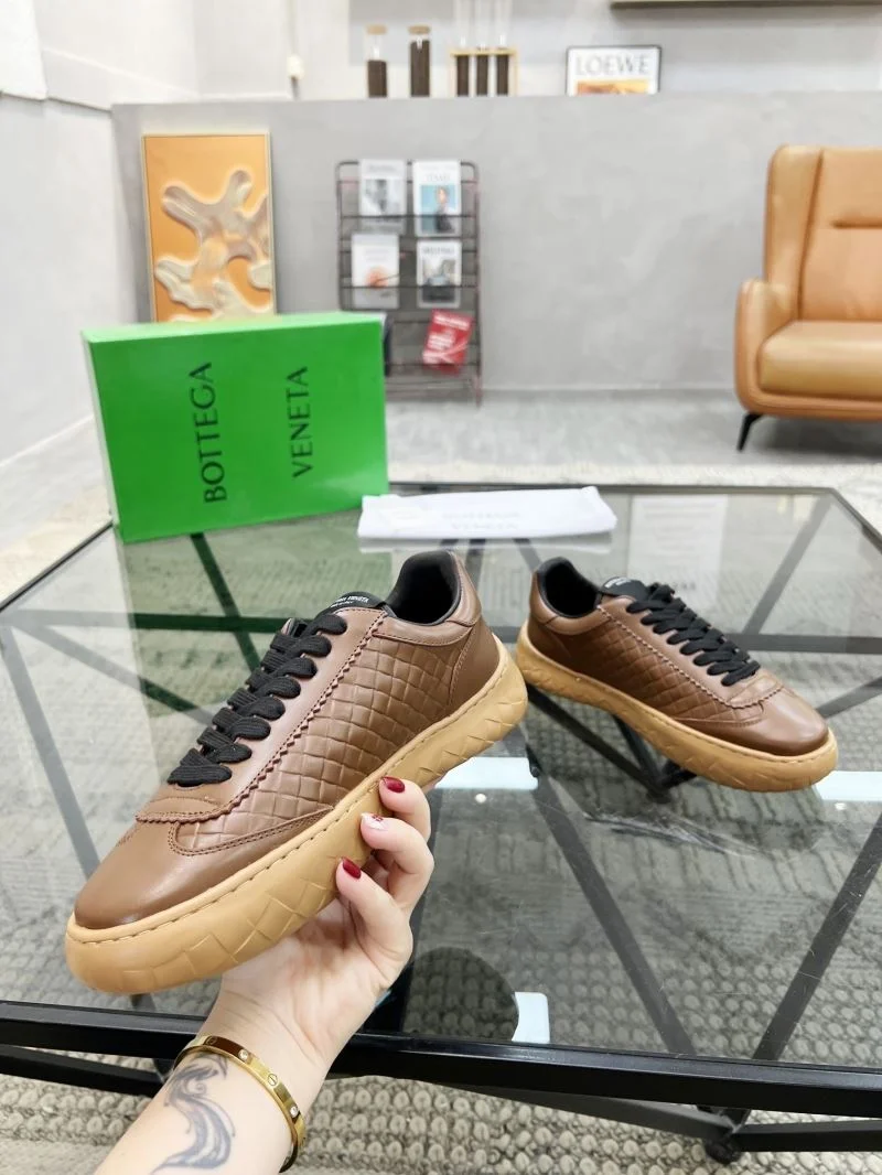 RelaxedFit Bottega Veneta Shoes 5050