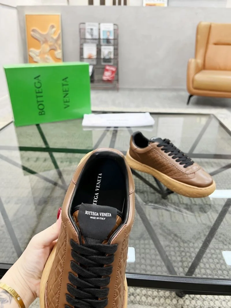 RelaxedFit Bottega Veneta Shoes 5050