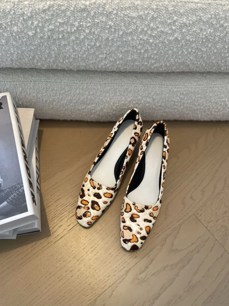 Minimalist Bottega Veneta Shoes 8313