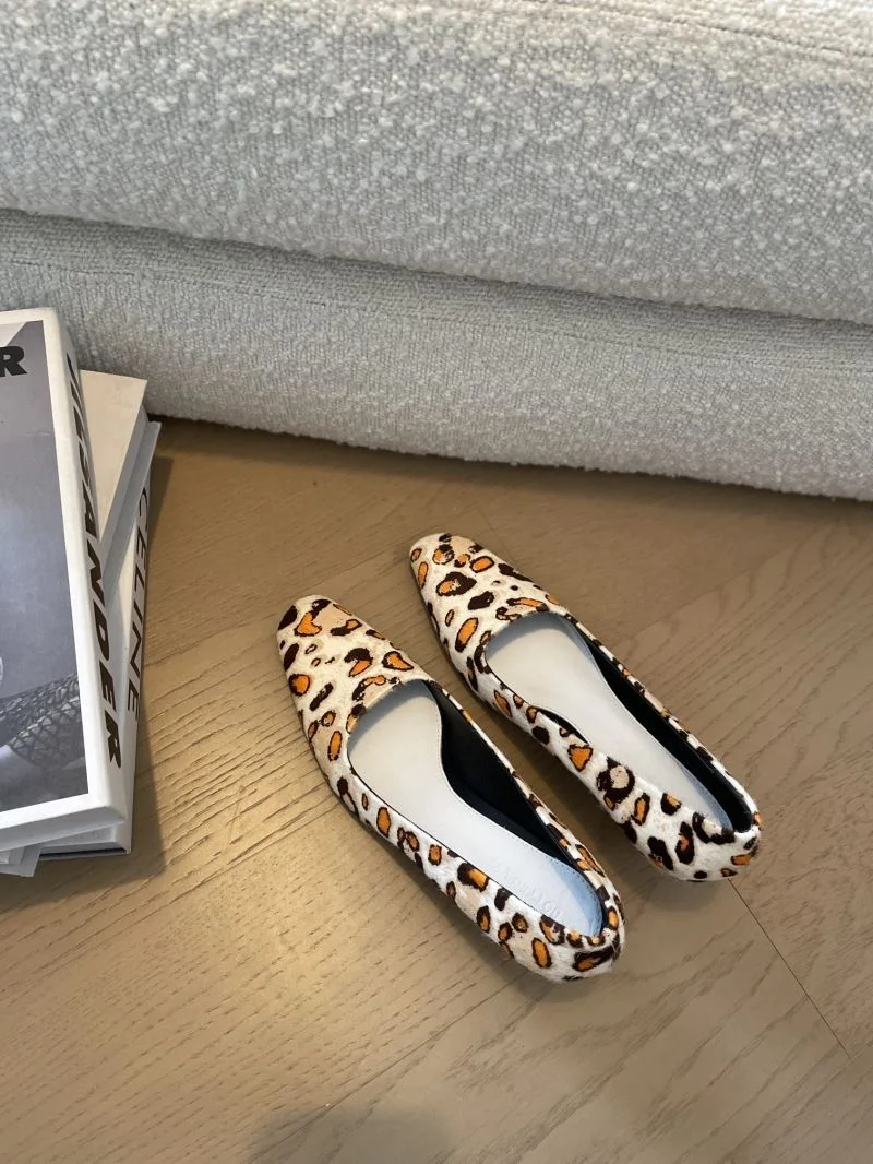 Minimalist Bottega Veneta Shoes 8313