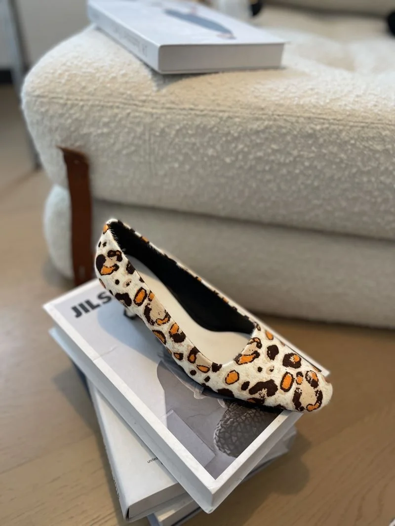 Minimalist Bottega Veneta Shoes 8313