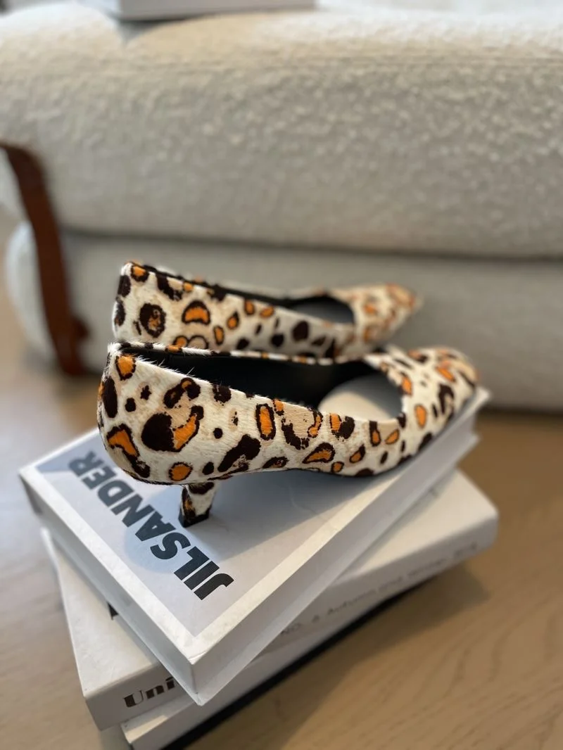 Minimalist Bottega Veneta Shoes 8313