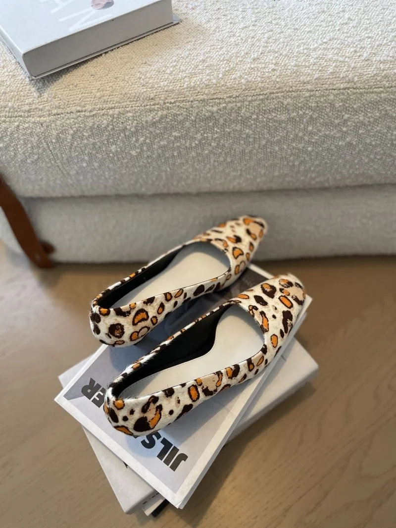 Minimalist Bottega Veneta Shoes 8313