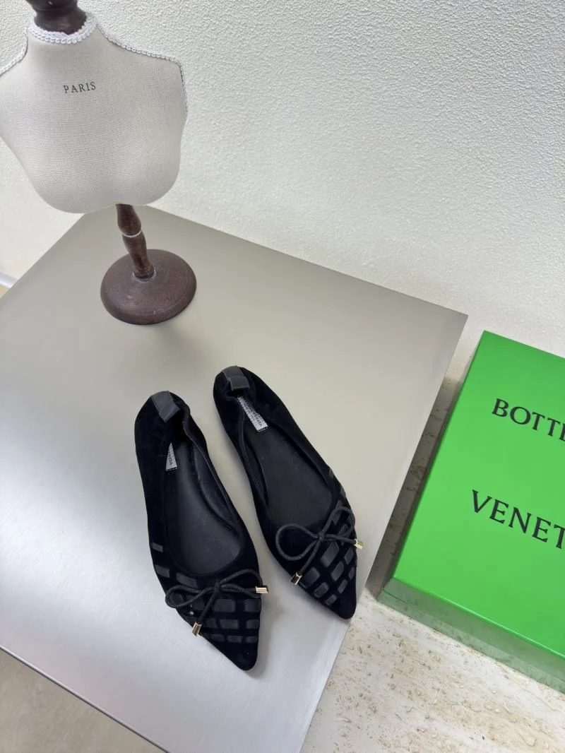 Stretchable Bottega Veneta Shoes 12900