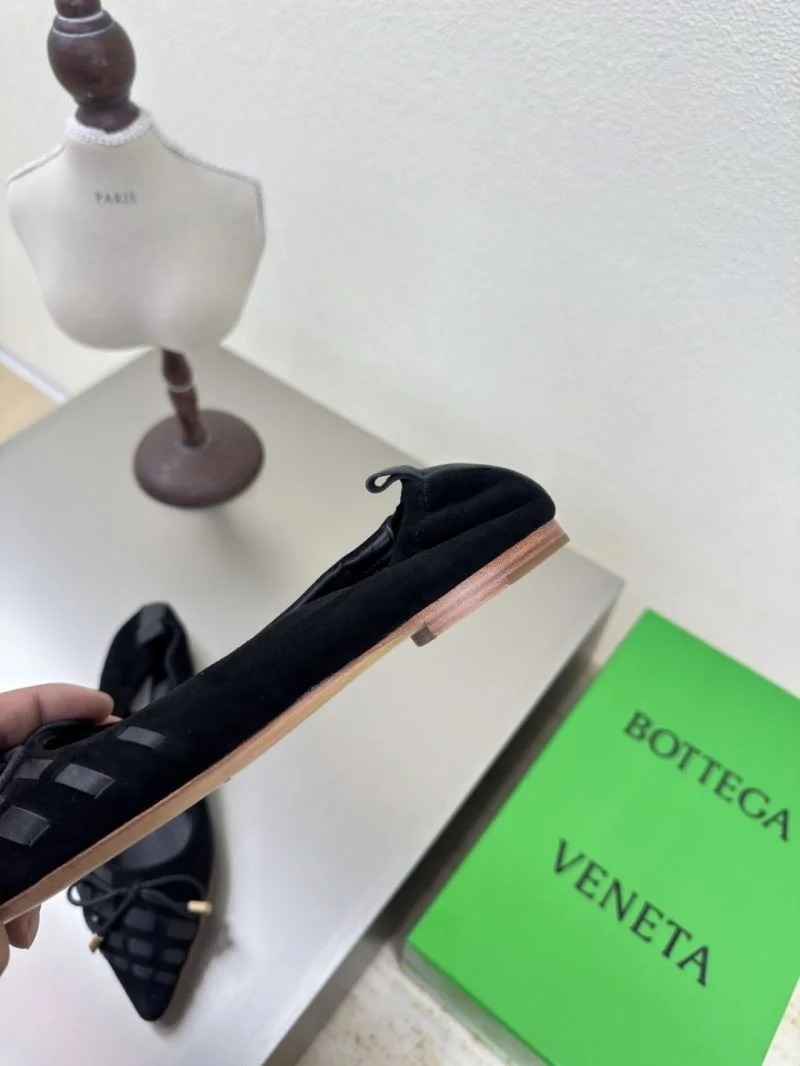 Stretchable Bottega Veneta Shoes 12900