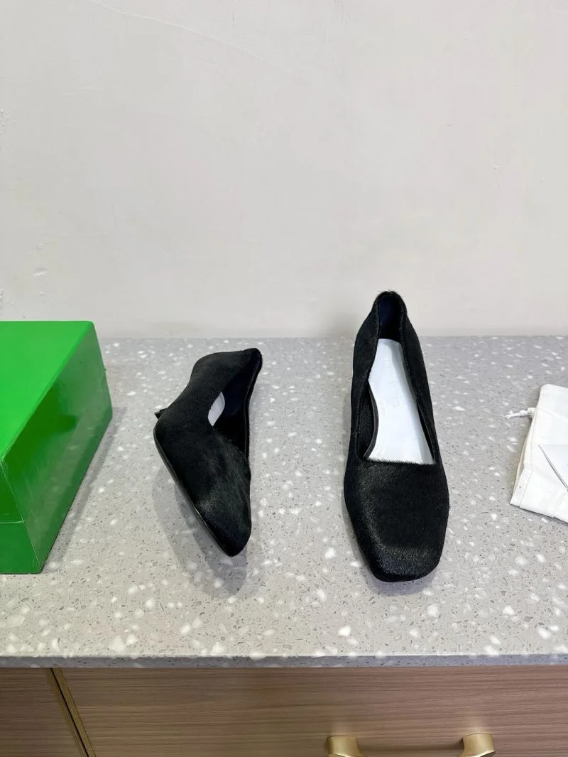Sleek Bottega Veneta Shoes 12883