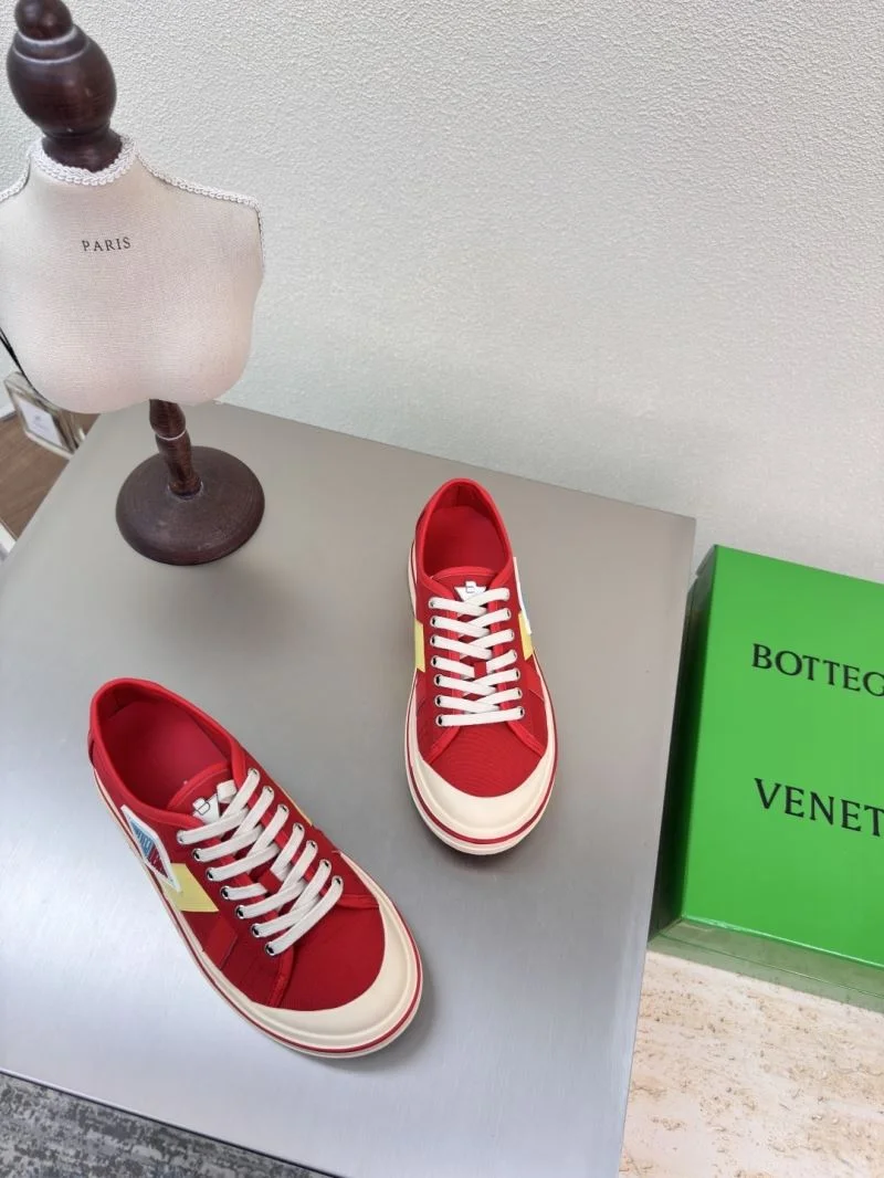 Tailored Bottega Veneta Shoes 10440