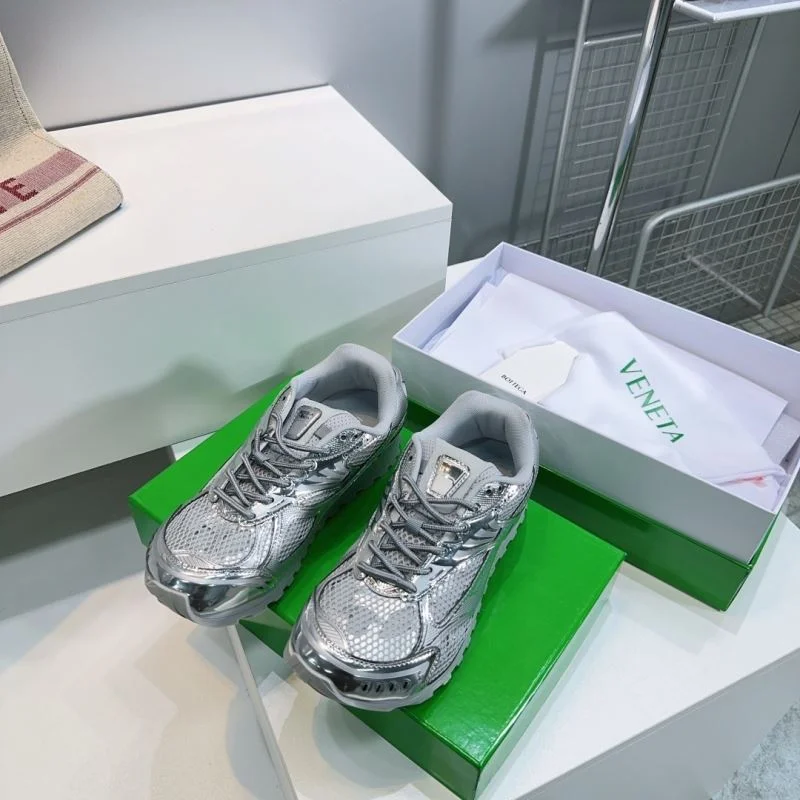 Sporty Bottega Veneta Shoes 10428