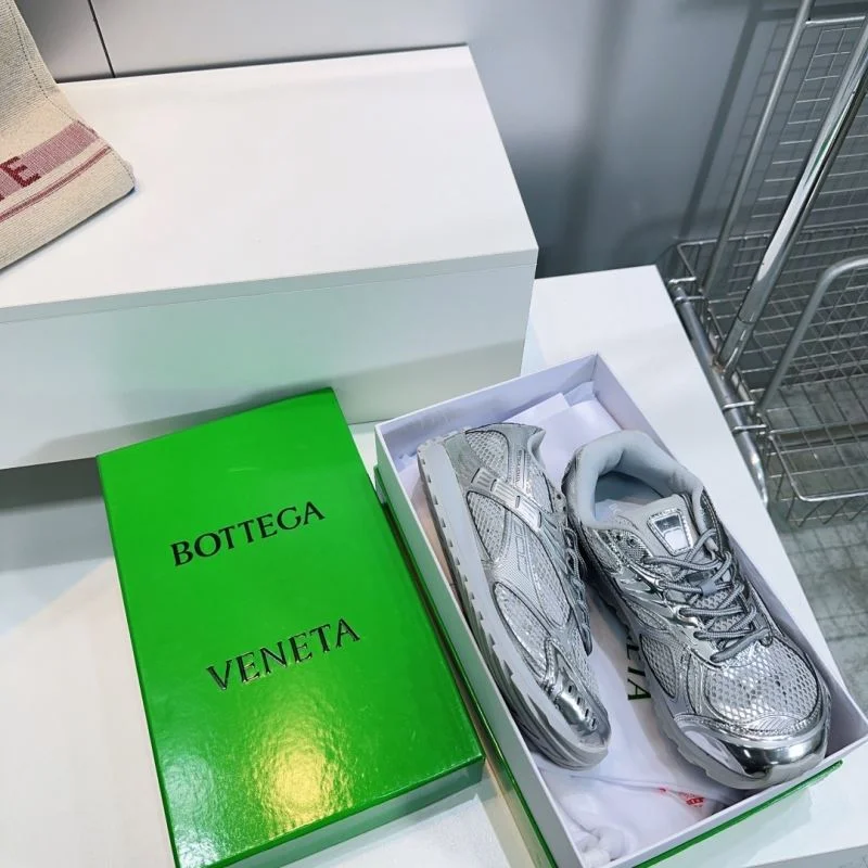 Sporty Bottega Veneta Shoes 10428