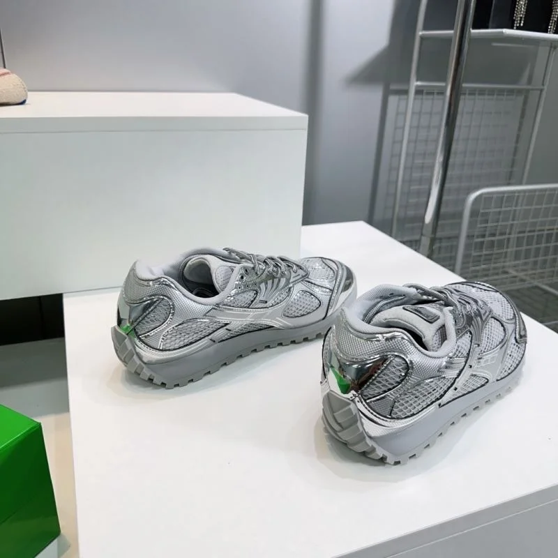 Sporty Bottega Veneta Shoes 10428