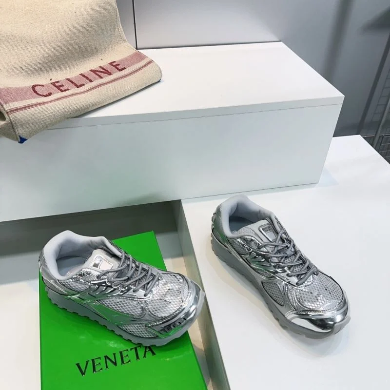 Sporty Bottega Veneta Shoes 10428