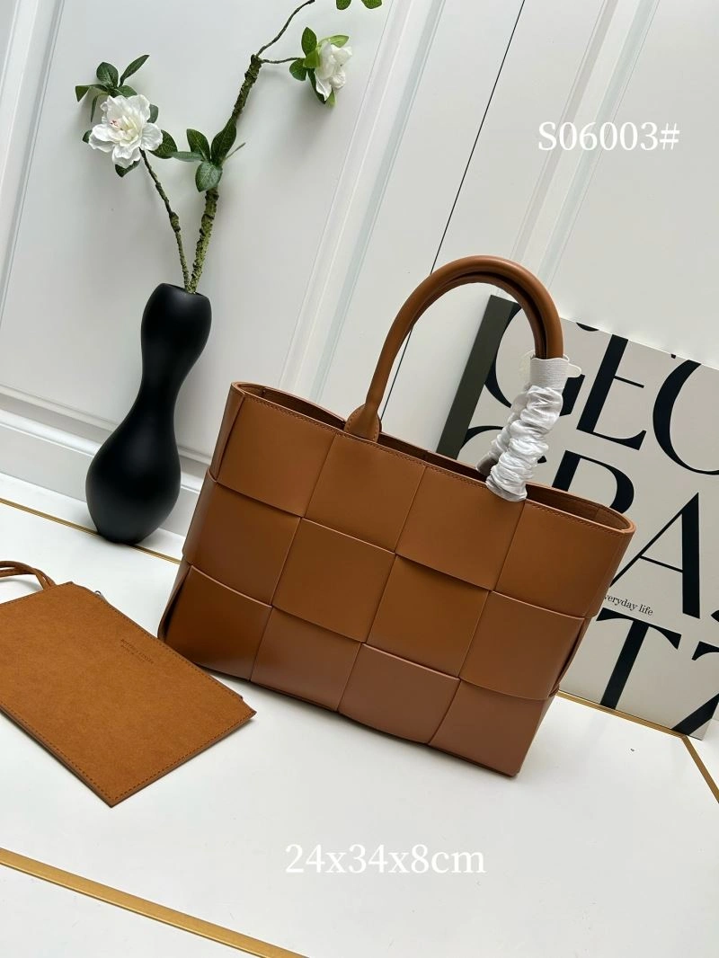 Bottega Veneta Shopping Bags SoftTouch 84672