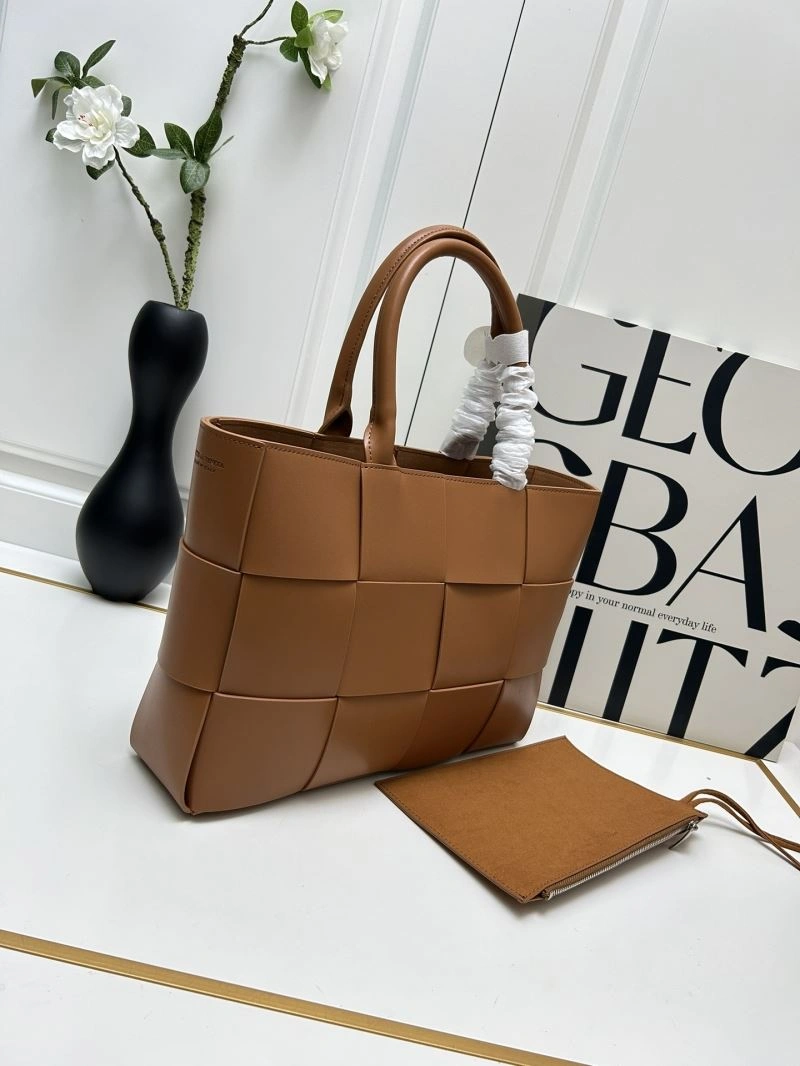 Bottega Veneta Shopping Bags SoftTouch 84672
