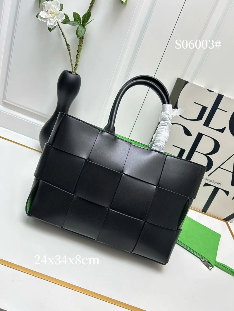 SmoothTexture Bottega Veneta Shopping Bags 84660