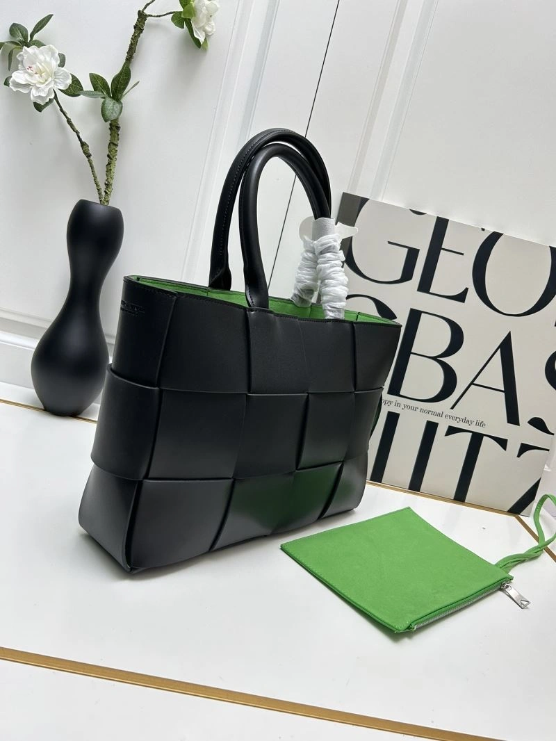 SmoothTexture Bottega Veneta Shopping Bags 84660