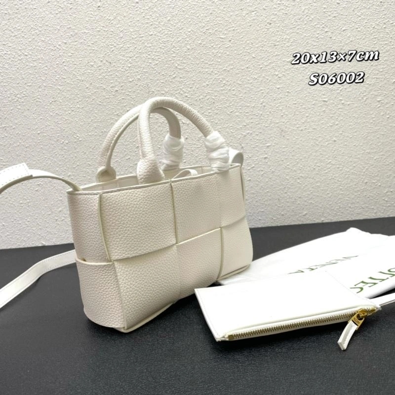 Bottega Veneta Shopping Bags Chic 84656