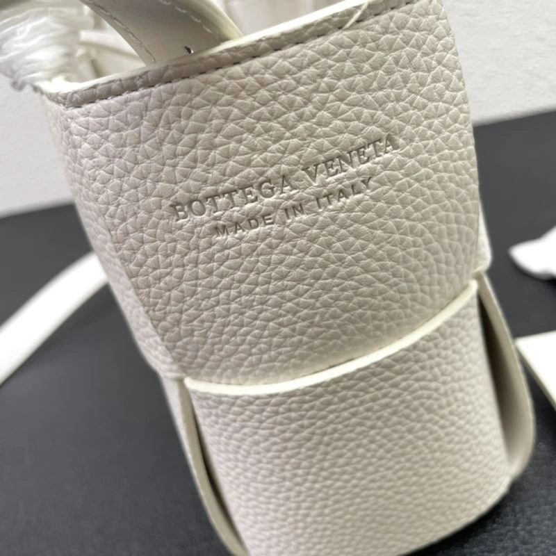 Bottega Veneta Shopping Bags Chic 84656