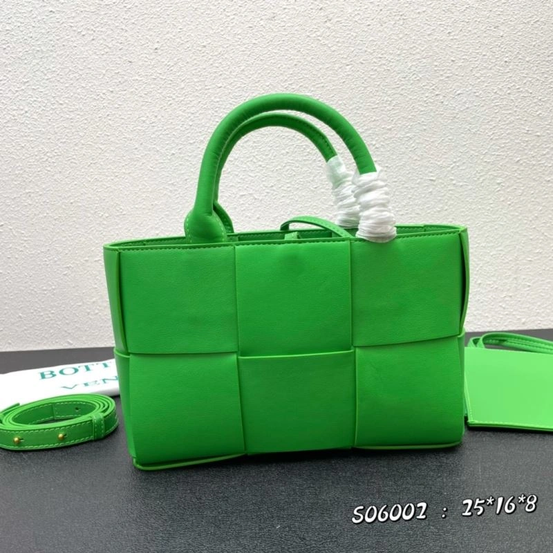 Neat Bottega Veneta Shopping Bags 84697