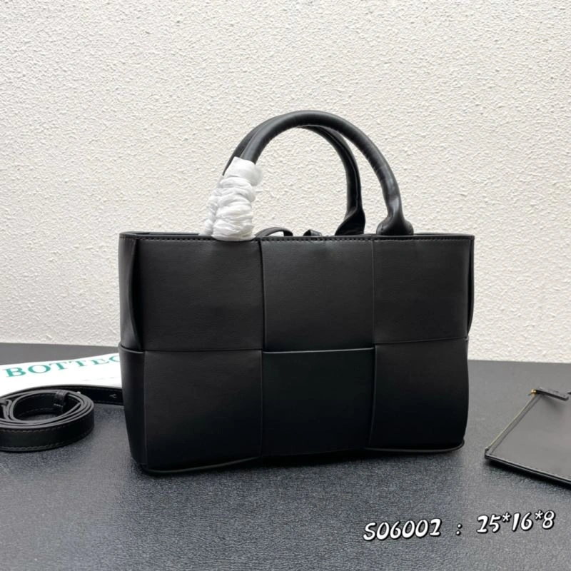 Bottega Veneta Shopping Bags FashionForward 84687