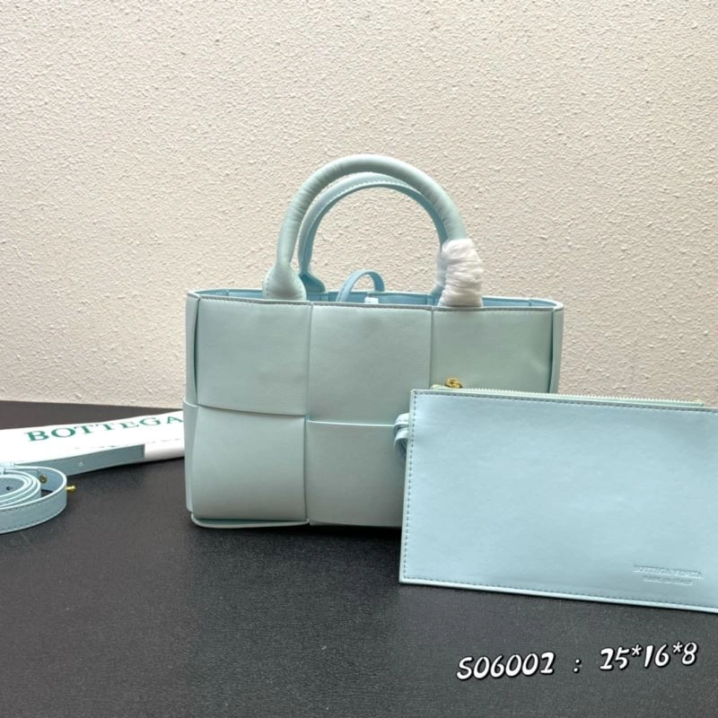 SmoothTexture Bottega Veneta Shopping Bags 84690
