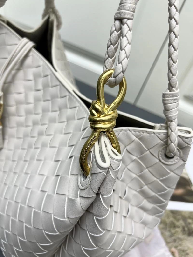 ModernLook Bottega Veneta Shopping Bags 84685