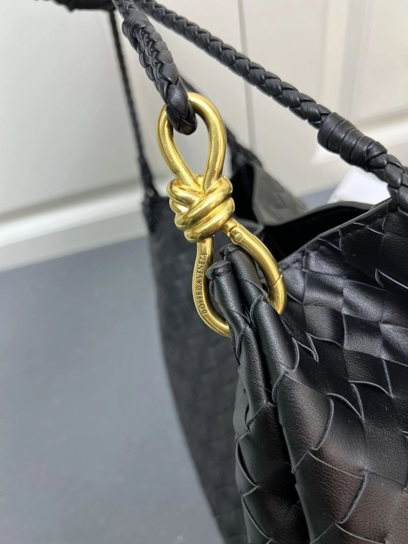 Sporty Bottega Veneta Shopping Bags 84651